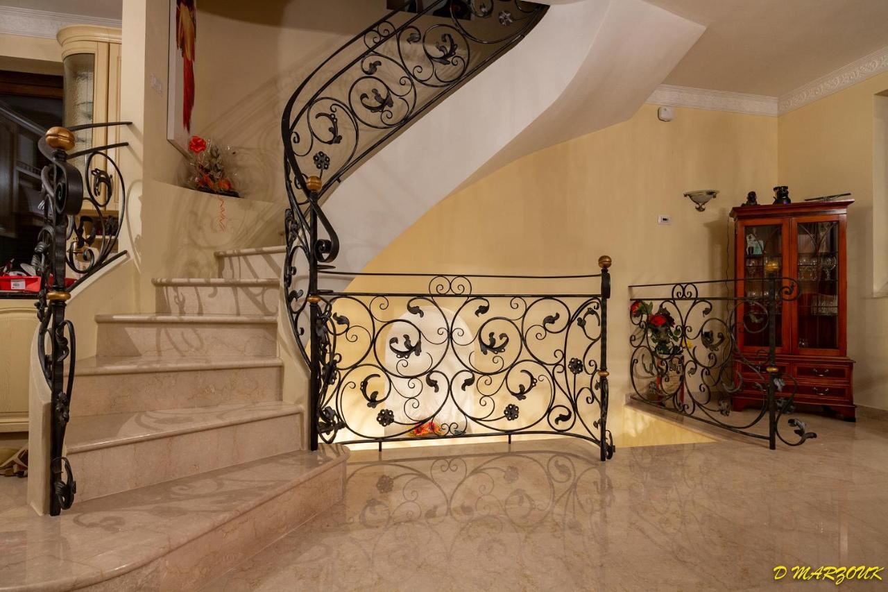 Le Petit Palais Villa Plesio Bagian luar foto